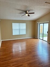 10706 Meadowlea Dr in Jacksonville, FL - Building Photo - Building Photo
