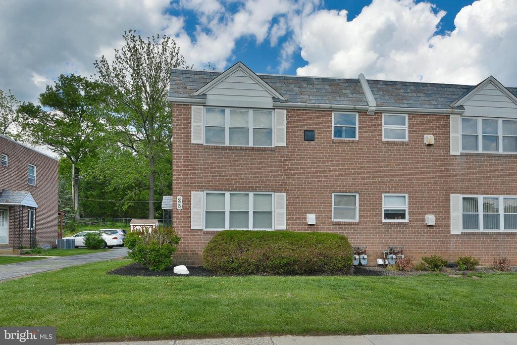 25 Windsor Rd in Glenside, PA - Building Photo