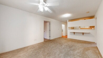 334 Brownlea Dr, Unit 6g in Greenville, NC - Foto de edificio - Building Photo