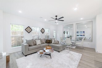 7806 Comal St in Houston, TX - Building Photo - Building Photo