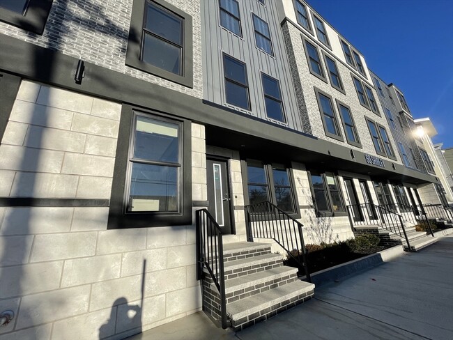 64 Shirley Ave, Unit #103