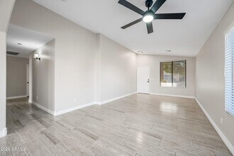 10614 W Crimson Ln in Avondale, AZ - Building Photo - Building Photo