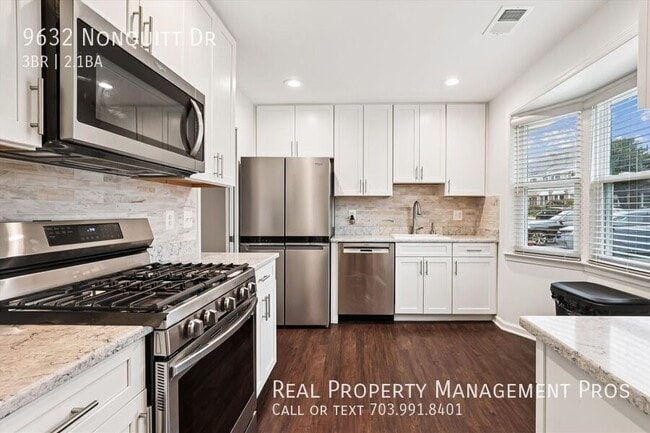 9632 Nonquitt Dr in Fairfax, VA - Building Photo - Building Photo