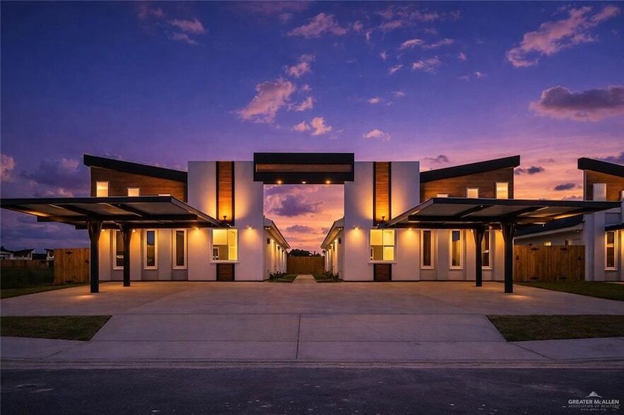 604 N Onyx Ave, Unit 4 in Edinburg, TX - Foto de edificio