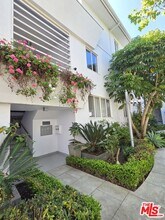 138 San Vicente Blvd in Santa Monica, CA - Building Photo - Building Photo