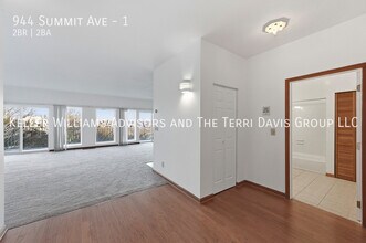 944 Summit Ave in Cincinnati, OH - Building Photo - Building Photo