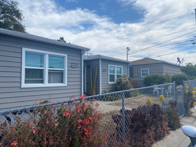 6980 Adams Ave in La Mesa, CA - Building Photo - Building Photo