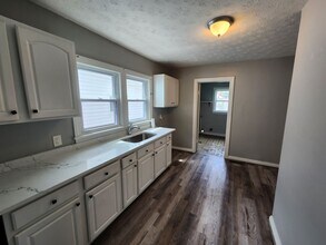 831 Denmark St in Louisville, KY - Building Photo - Building Photo