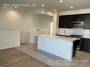 2034 Tango Loop-Unit -#2 in Chula Vista, CA - Building Photo - Building Photo