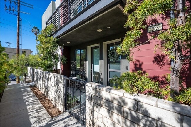 293 Dockside Ln in Los Angeles, CA - Foto de edificio - Building Photo