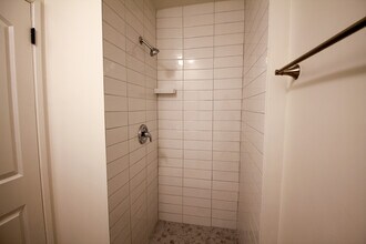 14306 Riverside Dr in Los Angeles, CA - Building Photo - Building Photo