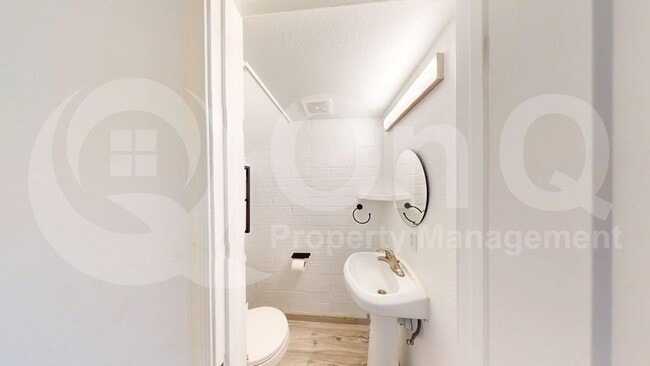 property at 1154 N 85th Pl