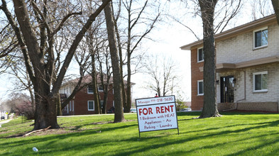 Beloit Road Senior Apartments in West Allis, WI - Building Photo - Building Photo