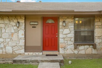 8226 Creekline Dr in Converse, TX - Building Photo - Building Photo