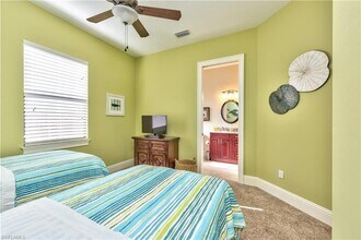 771 102nd Ave N in Naples, FL - Building Photo - Building Photo