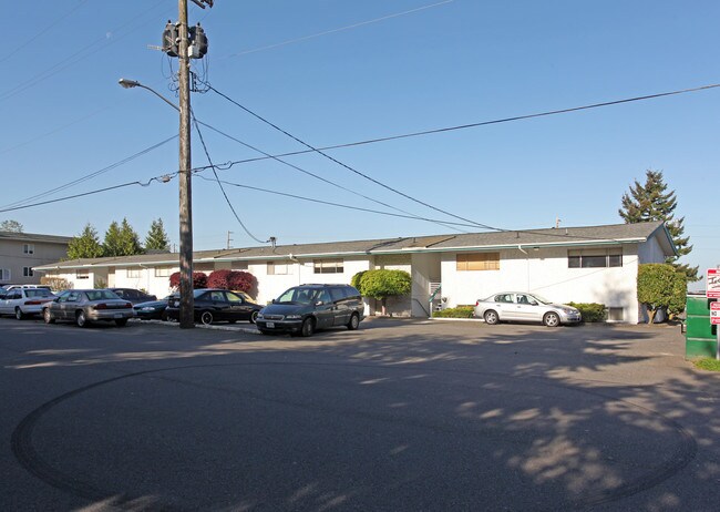 Blue Ridge Apartments in Federal Way, WA - Building Photo - Building Photo