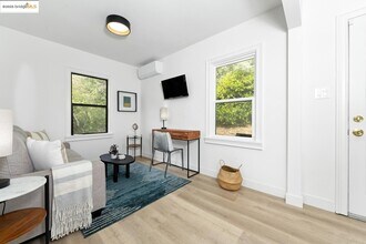 846 Mandana Blvd in Oakland, CA - Building Photo - Building Photo