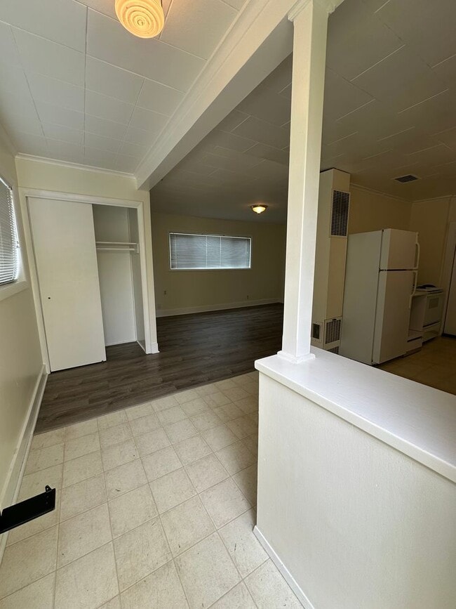 35073 4th Ln in Astoria, OR - Building Photo - Building Photo