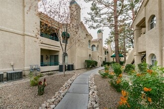 2251 Wigwam Pkwy in Henderson, NV - Building Photo - Building Photo