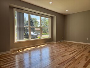 6433 Georgia Ave N in Minneapolis, MN - Building Photo - Building Photo