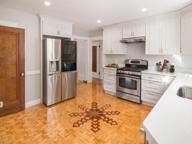 18 Sherman Ct in Medford, MA - Building Photo - Building Photo