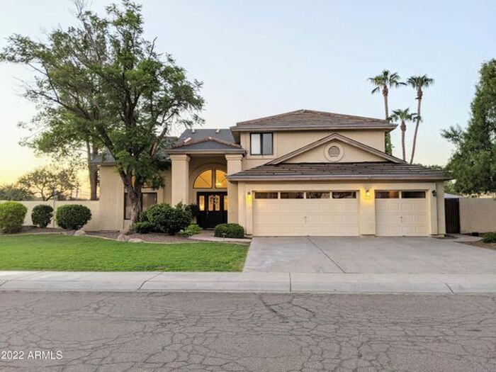 24 E Vera Ln in Tempe, AZ - Building Photo
