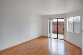 5030 Valley Crest Dr in Concord, CA - Building Photo - Building Photo