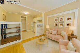 72 Egmont St in Brookline, MA - Building Photo