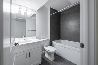 9819-9107 107 Ave in Morinville, AB - Building Photo - Building Photo