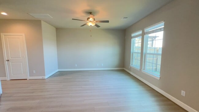 1012 Tillman Ln in East Bernard, TX - Building Photo - Building Photo