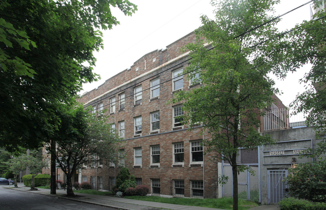 The Quinault in Seattle, WA - Building Photo