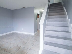 1519 W 42nd Pl in Hialeah, FL - Building Photo - Building Photo