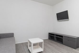 131 E 94th St, Unit SI ID1032065P in New York, NY - Foto de edificio - Building Photo