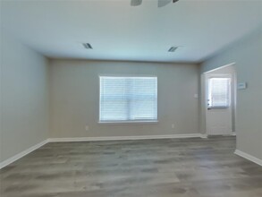 24033 Wilde Dr in Magnolia, TX - Foto de edificio - Building Photo