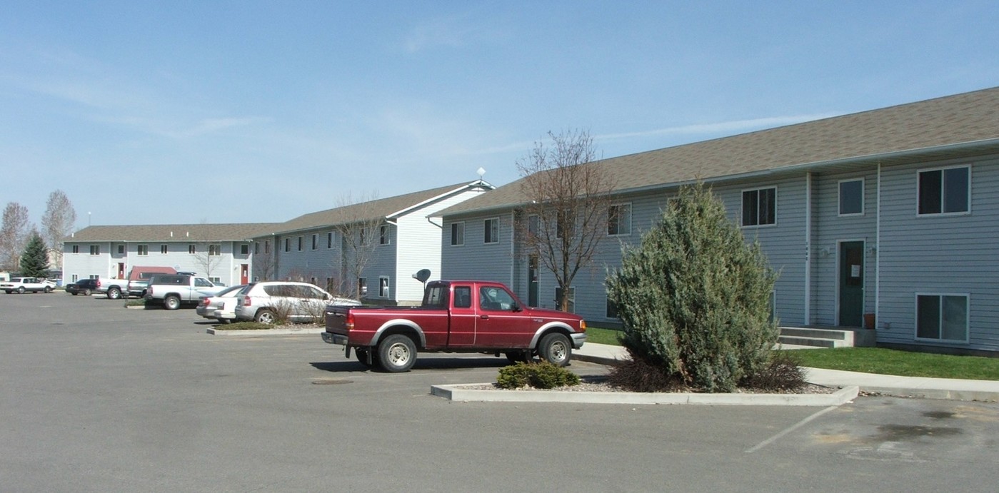 North Russell Apartments in Missoula, MT - Foto de edificio