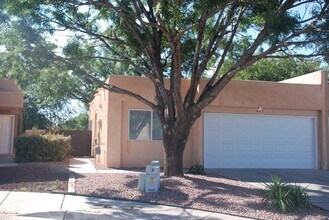 643 Reeves Pl SW in Los Lunas, NM - Building Photo - Building Photo