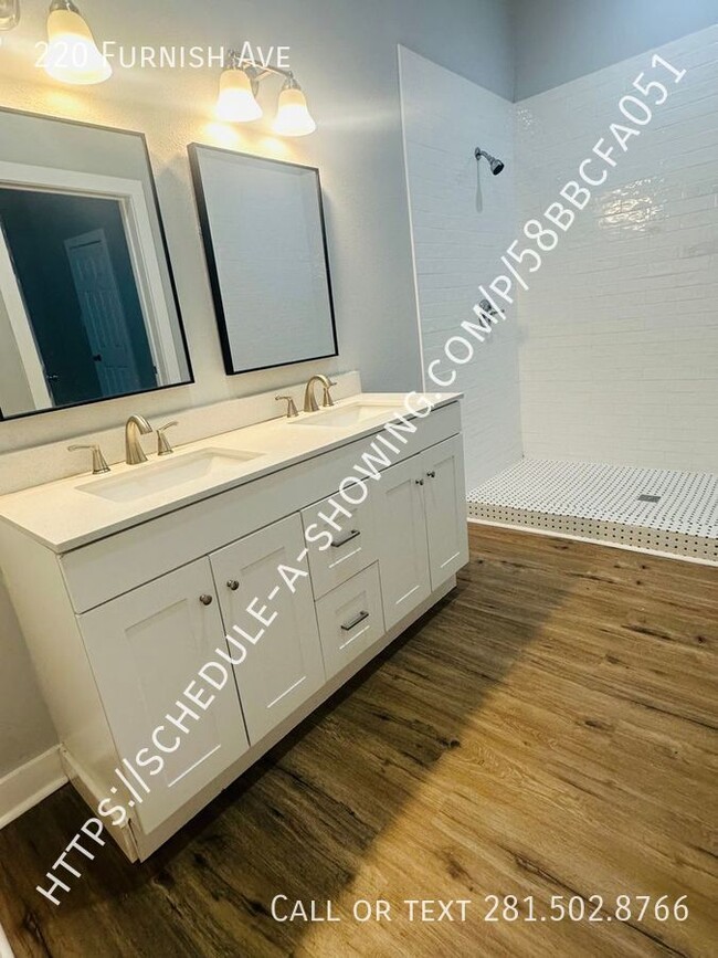220 Furnish Ave in San Antonio, TX - Building Photo - Building Photo