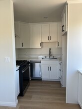 419 S Verdugo Rd, Unit 110 in Glendale, CA - Foto de edificio - Building Photo