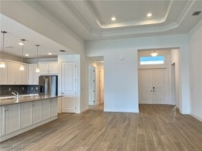 9046 Montserrat Dr in Naples, FL - Building Photo - Building Photo