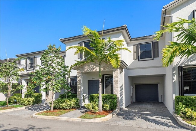 property at 1541 SW 28th St
