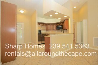 1125 Winding Pines Circle in Cape Coral, FL - Building Photo - Building Photo