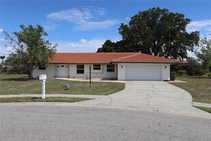 5182 Wilton Ct in North Port, FL - Building Photo