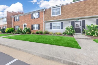 Tanglewood Apartments in Petersburg, VA - Building Photo - Building Photo