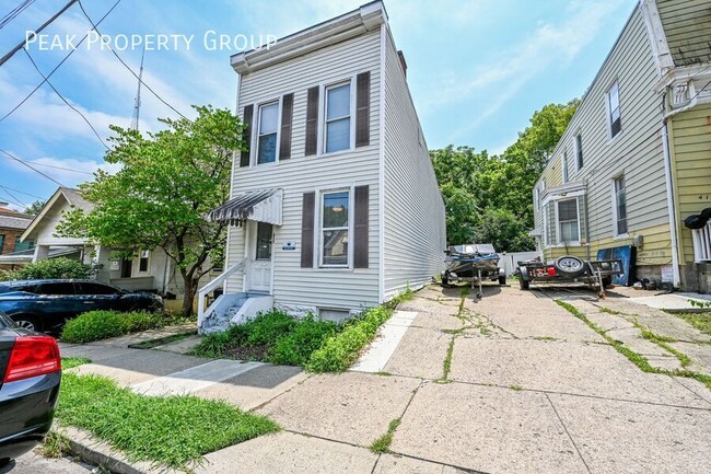 411 Ada St in Cincinnati, OH - Building Photo - Building Photo