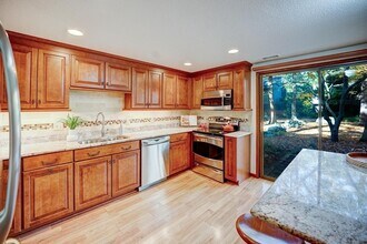 546 Great Elm Way in Acton, MA - Building Photo - Building Photo