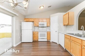 1054 Brenton Leaf Dr in Ruskin, FL - Building Photo - Building Photo