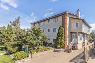 1955 Lakewood Road South NW in Edmonton, AB - Building Photo