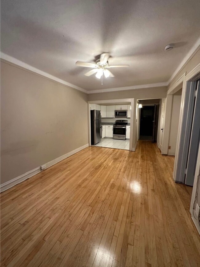 913 E Kilbourn Ave, Unit Apt 5