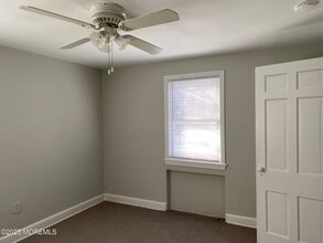 20 Oldfield Pl in Red Bank, NJ - Building Photo - Building Photo