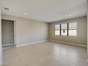 757 SE Courances Dr in Port St. Lucie, FL - Building Photo - Building Photo